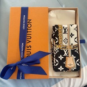 Louis Vuitton Mini Scarf